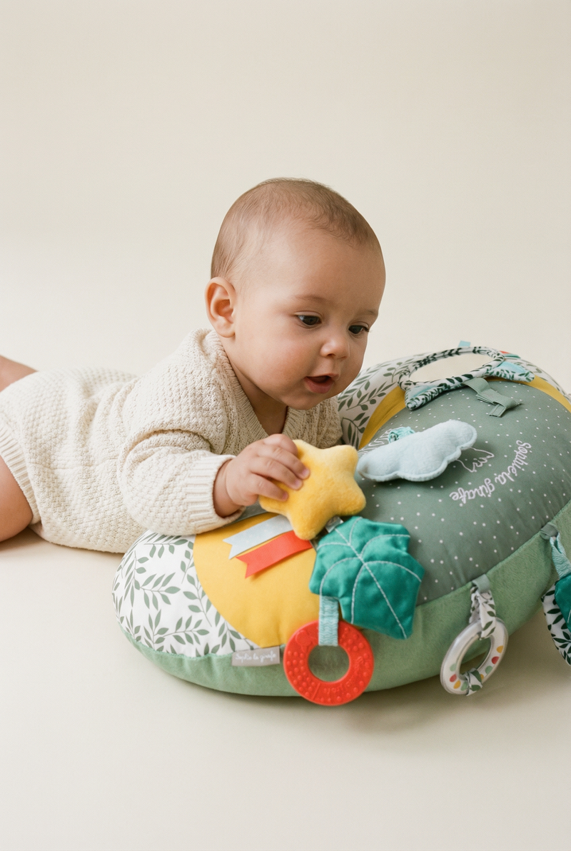 Sophie la girafe® - Cosy Play Cushion collectible from The Little Hive