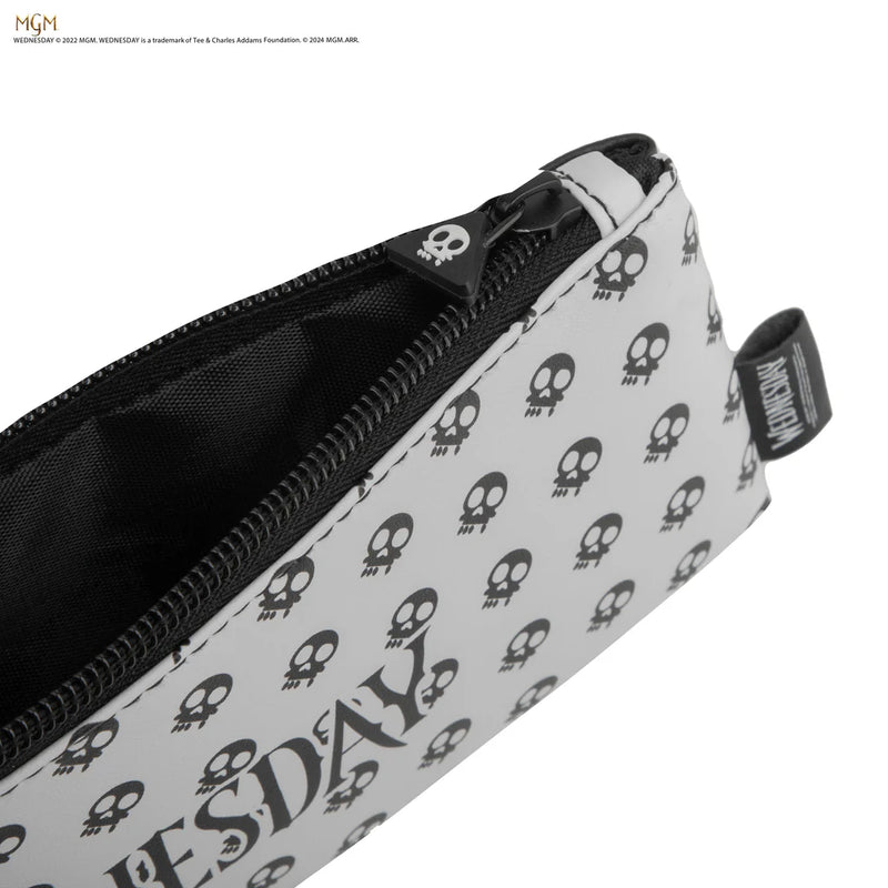 Wednesday Stationery Set, size reference