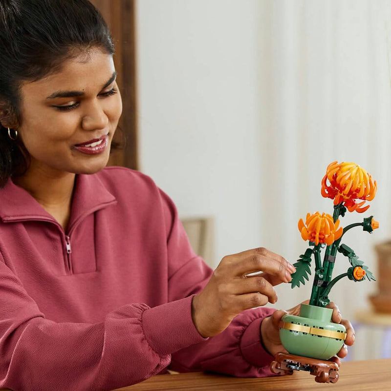 Lego Botanicals 10368 Chrysanthemum Model Set for Adults Ages 18 & Up, alternate view