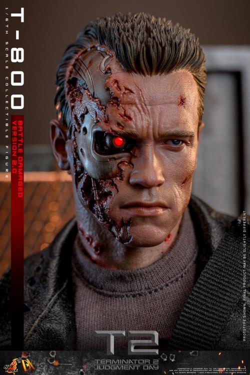 Hot Toys Terminator 2: Judgement Day DX46 T-800 (Battle Damaged Version 2.0) 1/6th Scale Figure