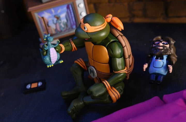 NECA Teenage Mutant Ninja Turtles Cartoon Michaelangelo (VHS) Ultimate 7” Action Figure