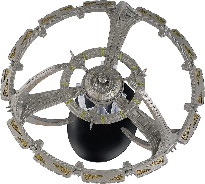 Deep Space 9 XL EDITION Model Diecast Ship Special Issue DS9 (Eaglemoss / Star Trek), side angle