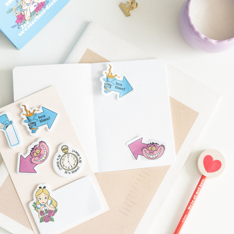 Alice in Wonderland Stationery Set design detail