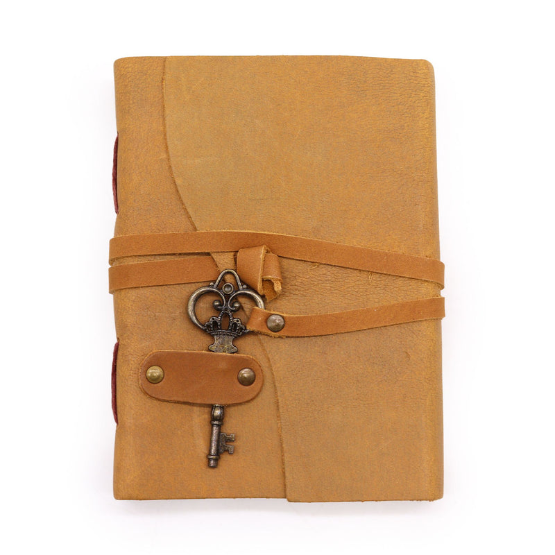 Oiled Tan Leather & Key - 200 pages - 13x18cm, alternate view