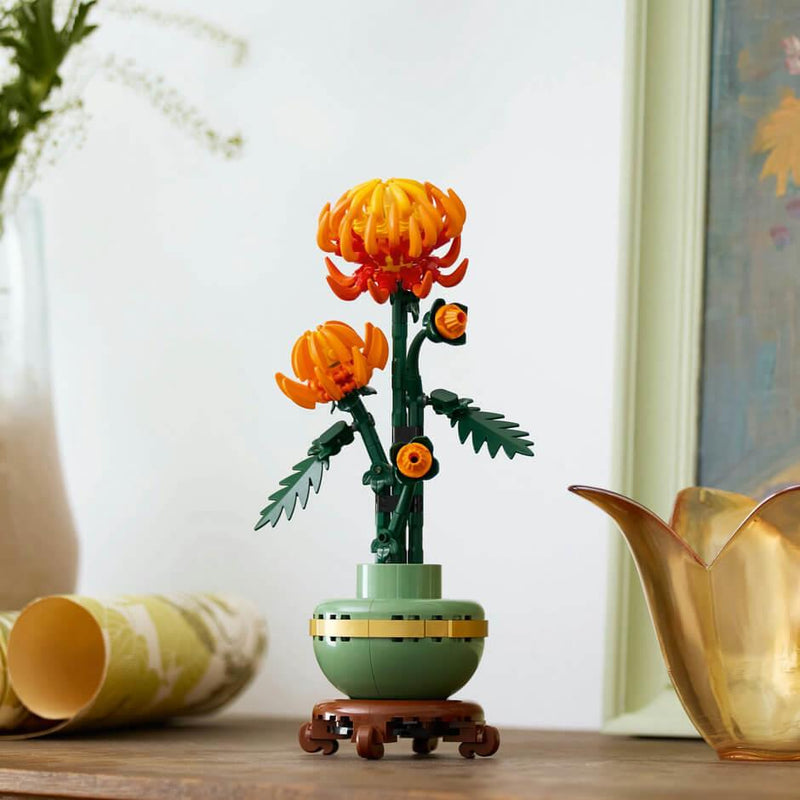 Lego Botanicals 10368 Chrysanthemum Model Set for Adults Ages 18 & Up, close-up detail