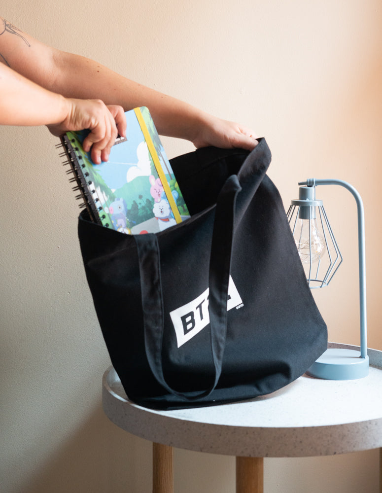 BT21 Brand Tote Bag packaging view