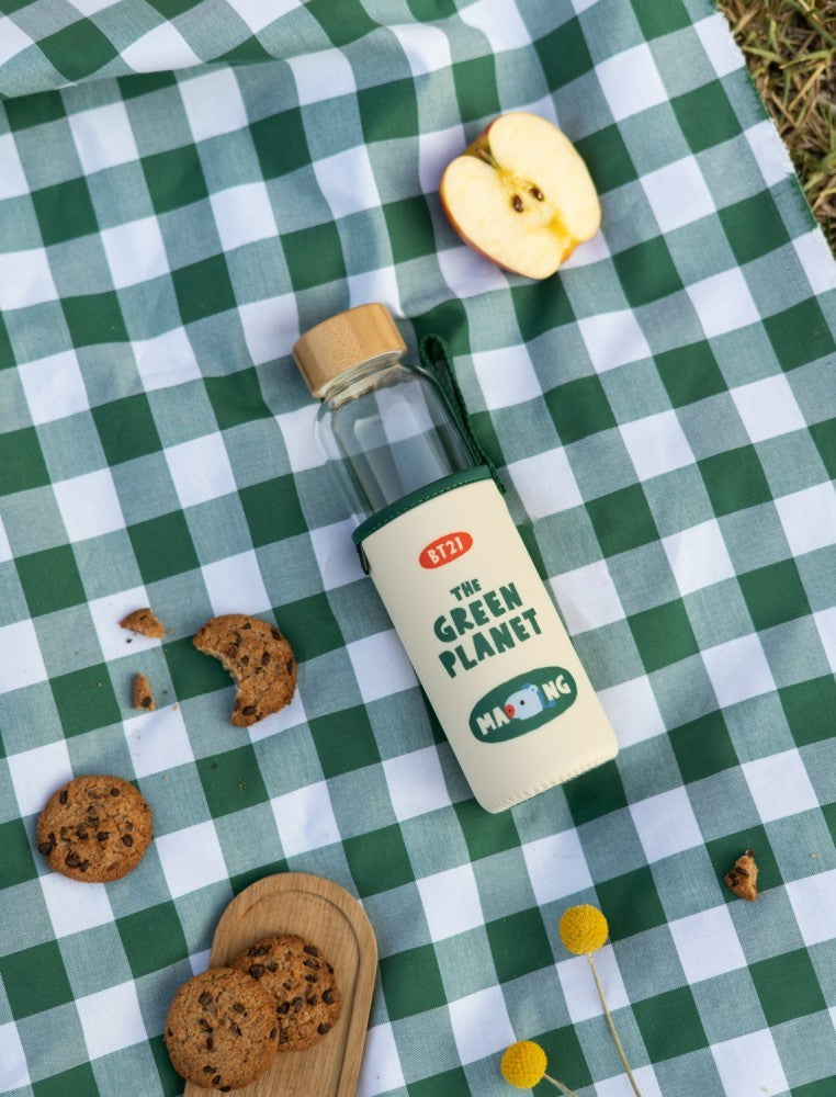 BT21 Mang Glass Bottle design detail