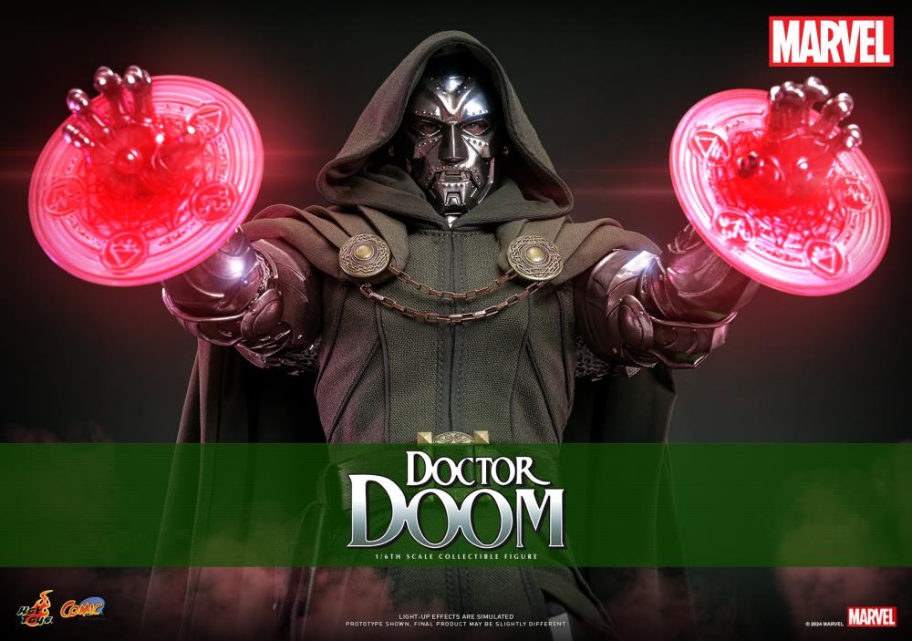 Hot Toys Marvel Comics Doctor Doom 1/6 Scale Figure