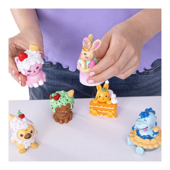 Moriah Elizabeth Mystery Figures CDU S3