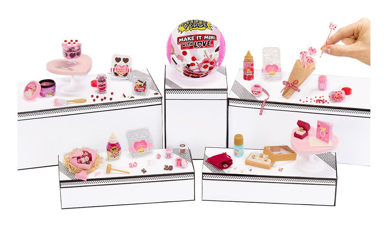 MGA's Miniverse - Make It Mini wth Love PDQ, size reference