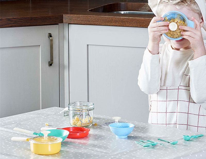 Casdon Pan Set – Pastel Toy Kitchen Cookware for Pretend Play (Ages 3+), close-up detail