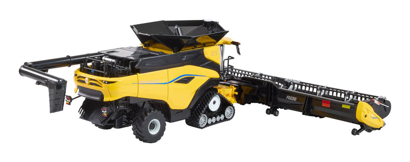 1:32 New Holland CR11 Combine, close-up detail