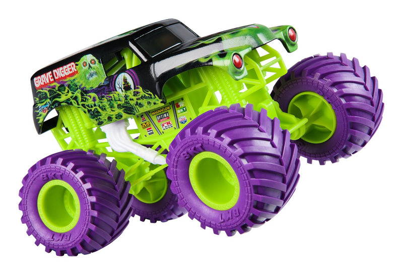 Monster Jam 1:24 Die Cast - Grave Digger, side angle
