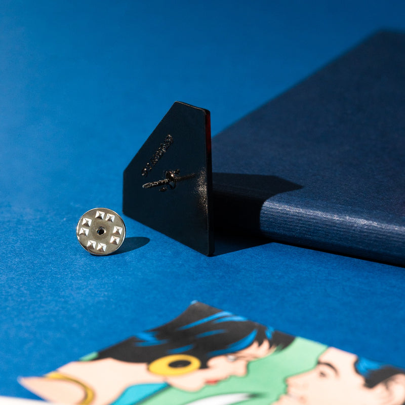 DC Comics Superman Set of 4 Pins close up detail