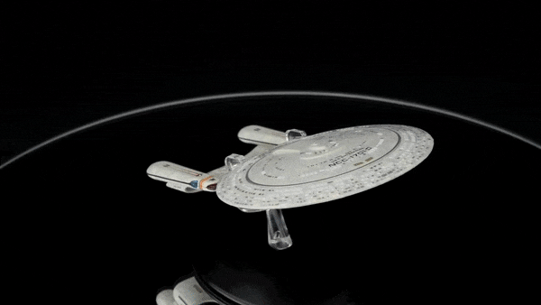 U.S.S. ENTERPRISE NCC-1701-D Handbook & Diecast Ship Picard The Next Generation (Eaglemoss / Star Trek), close-up detail