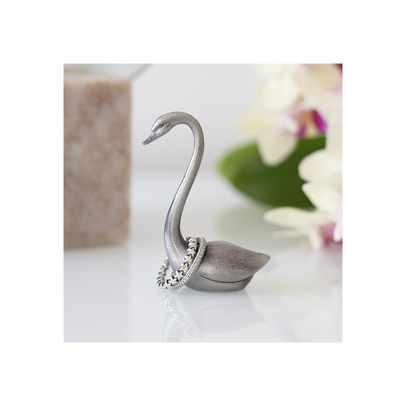 Metal Swan Ring Holder
