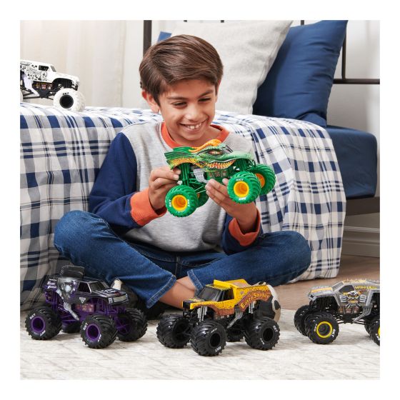 Monster Jam Grave Digger 1:24