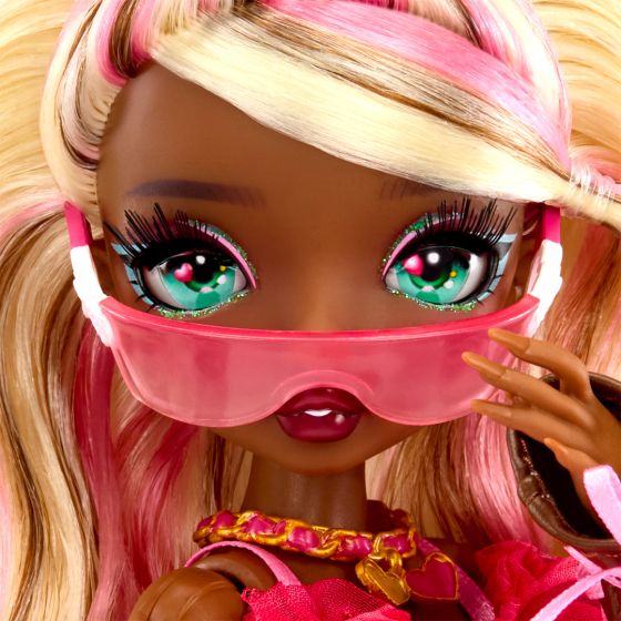 MirrorMi Fashion Doll - Amora Valentina (Love)