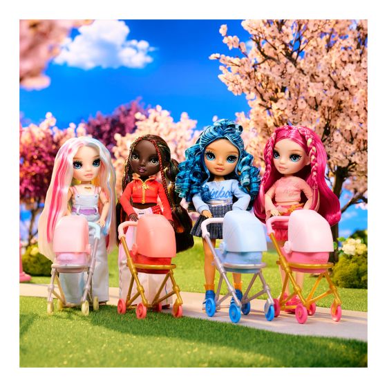 Rainbow Jr High Bestie Babysitters - Stella