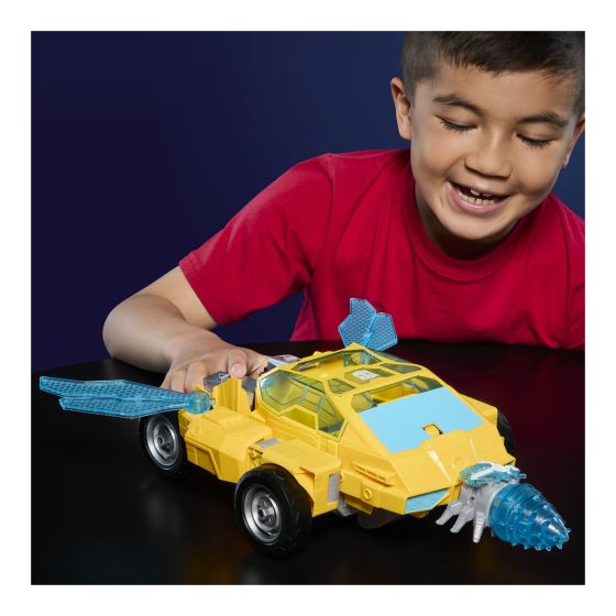Transformers CYBERWORLD Energon Surge Bumblebee Power Spark