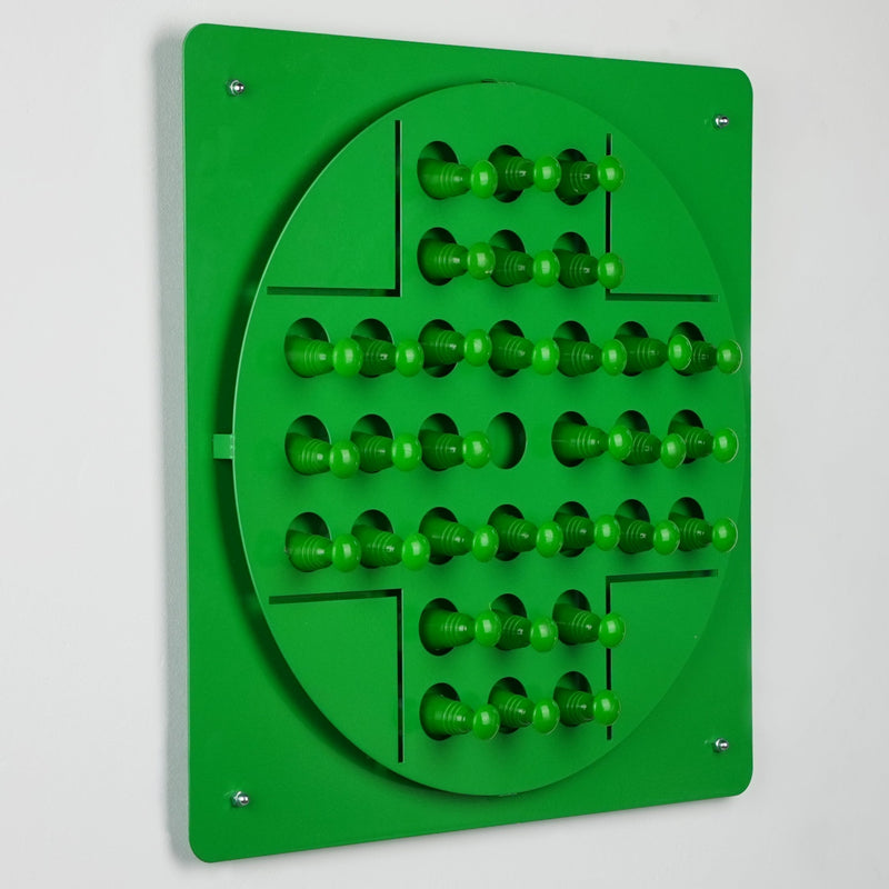 Peg Solitaire Green, close-up detail