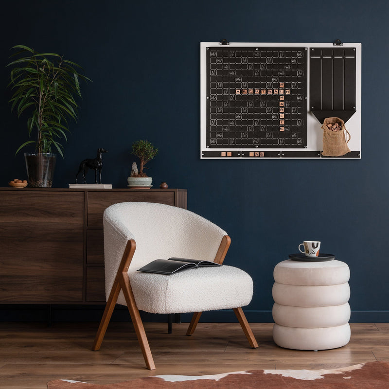 White Words Wall Game, packaging shot