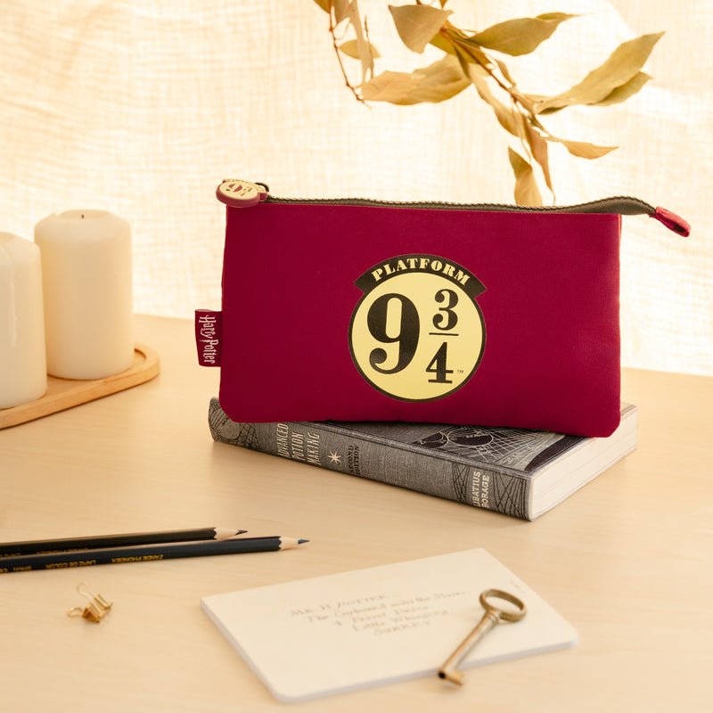 Harry Potter 9 3/4 Pencil Case close up detail