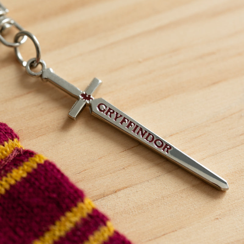 Gryffindor Scarf Harry Potter Wizarding World Keyring close up detail