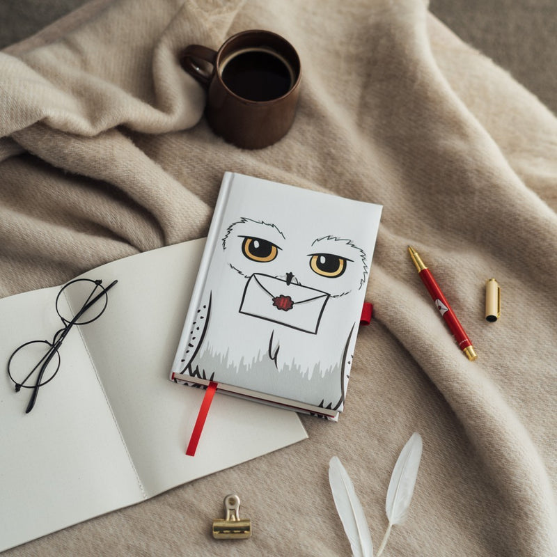 Harry Potter Hedwig Premium A5 Notebook with Pen close up detail