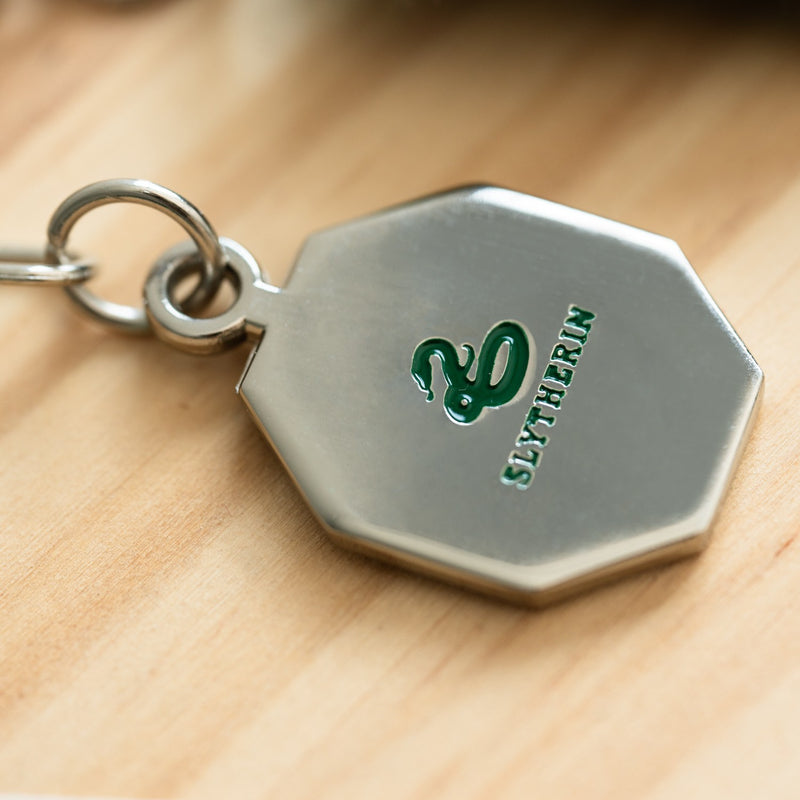 Harry Potter Slytherin Scarf Keyring close up detail