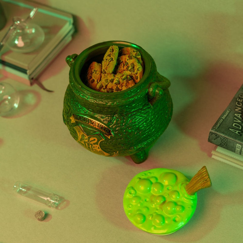 Harry Potter the Leaky Cauldron Cookie Jar packaging view