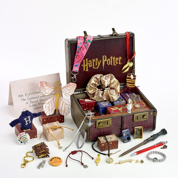 Official Harry Potter Hogwarts Trunk Advent Calendar