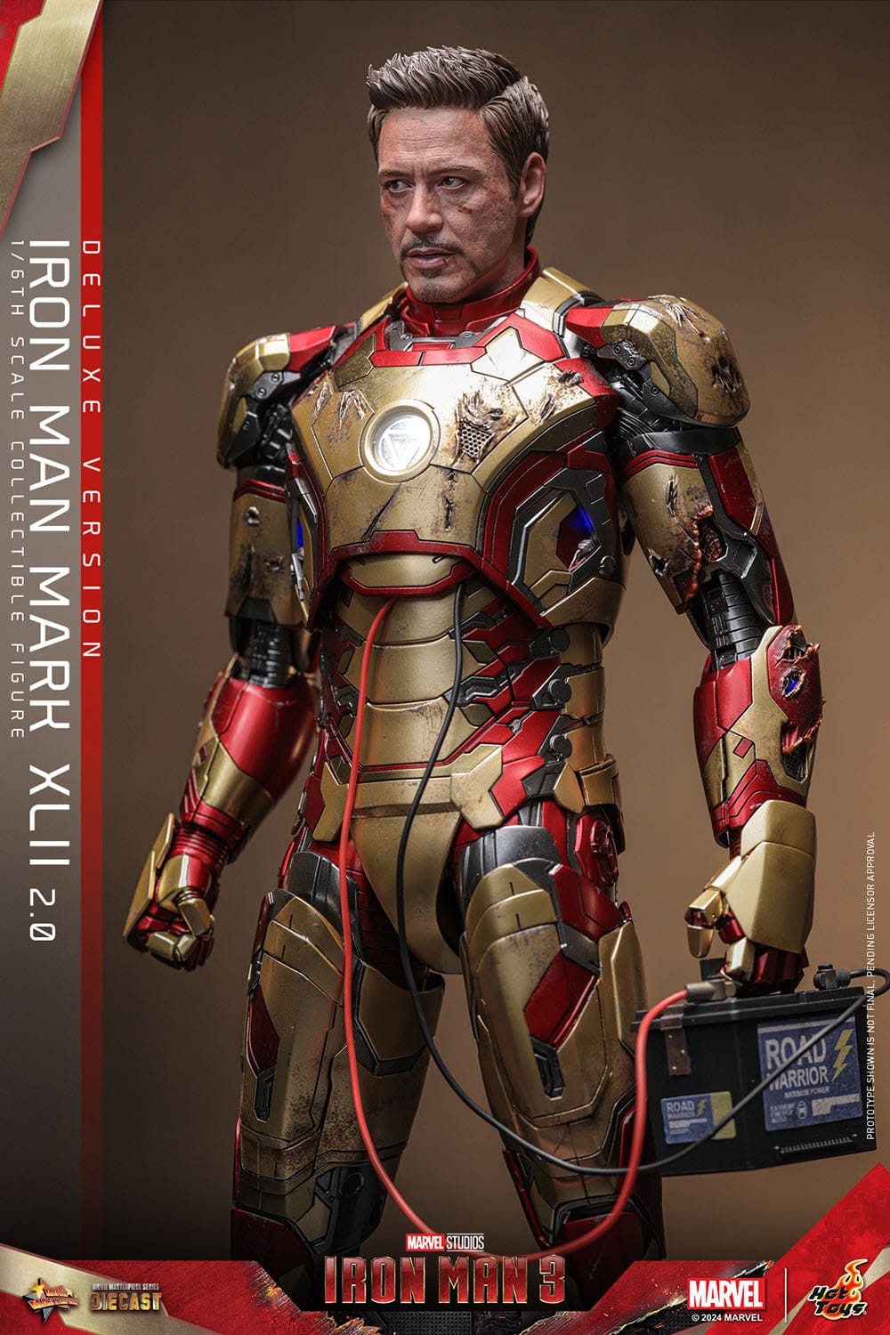 Hot Toys Iron Man 3 Iron Man Mark XLII (2.0) Deluxe 1/6th Scale Figure