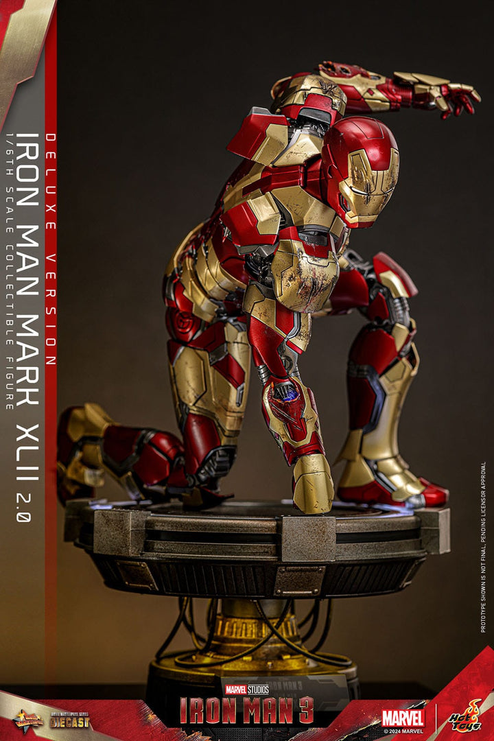 Hot Toys Iron Man 3 Iron Man Mark XLII (2.0) Deluxe 1/6th Scale Figure