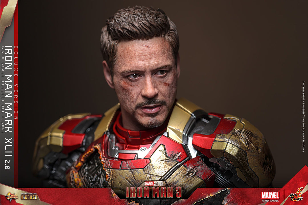 Hot Toys Iron Man 3 Iron Man Mark XLII (2.0) Deluxe 1/6th Scale Figure