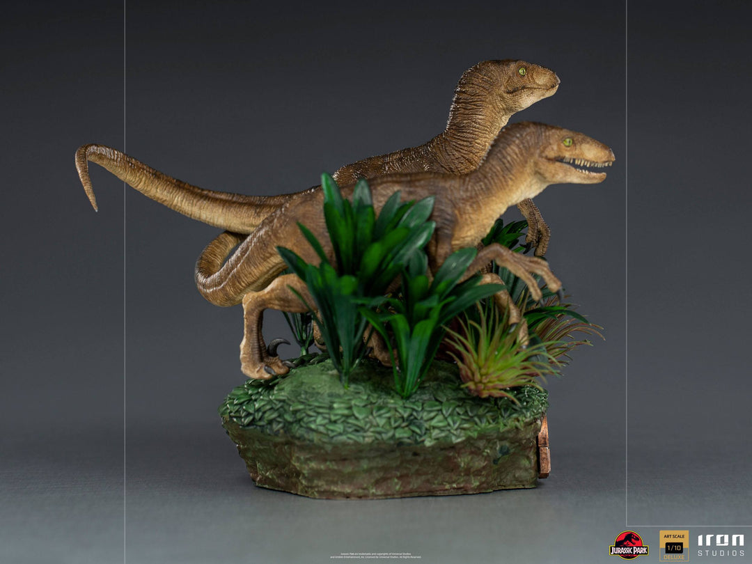 Iron Studios Jurassic Park Just The Two Raptors Deluxe 1/10 Scale Statue