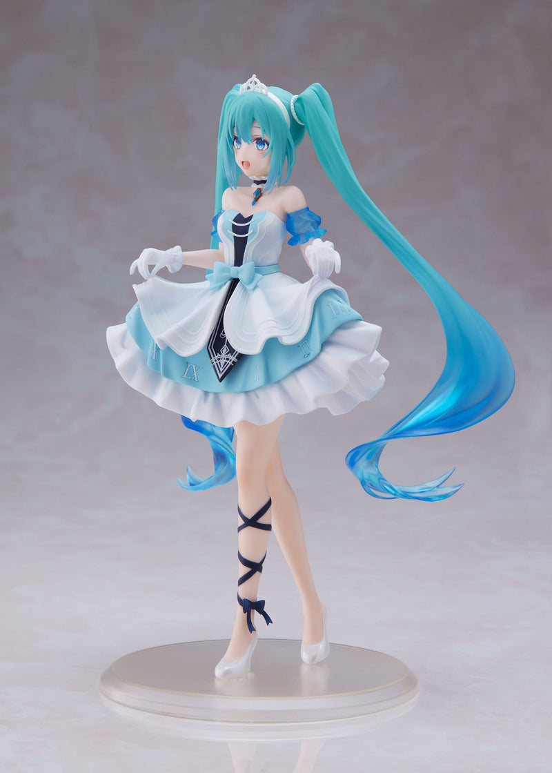 Vocaloid Hatsune Miku Cinderella Wonderland Vocaloid Figure, rear view