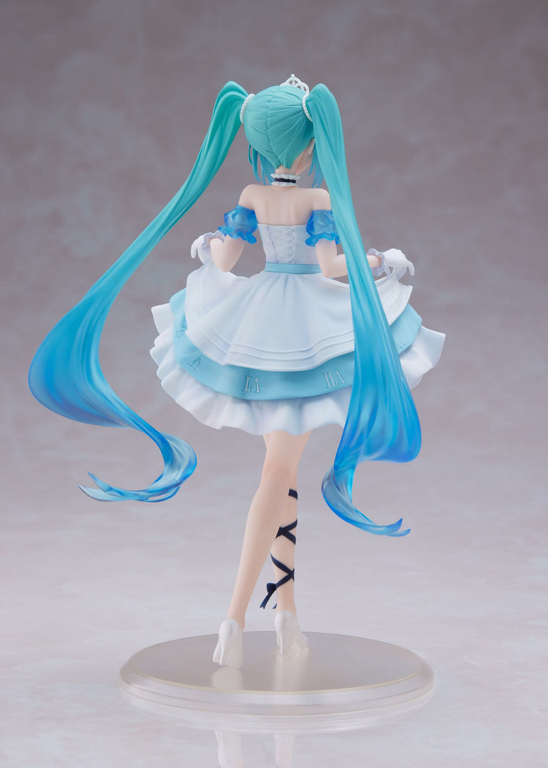 Vocaloid Hatsune Miku Cinderella Wonderland Vocaloid Figure, in display