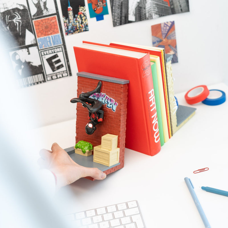 Marvel Spider-Man Resin Bookends Set of 2 close up detail