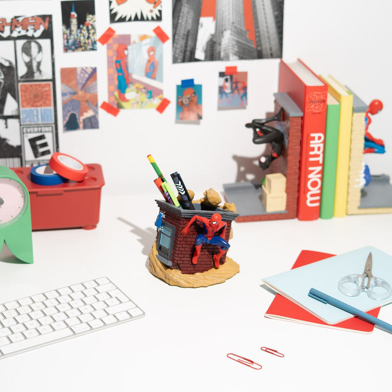 Marvel Spider-Man Pen Holder and Stationery Set alternate view