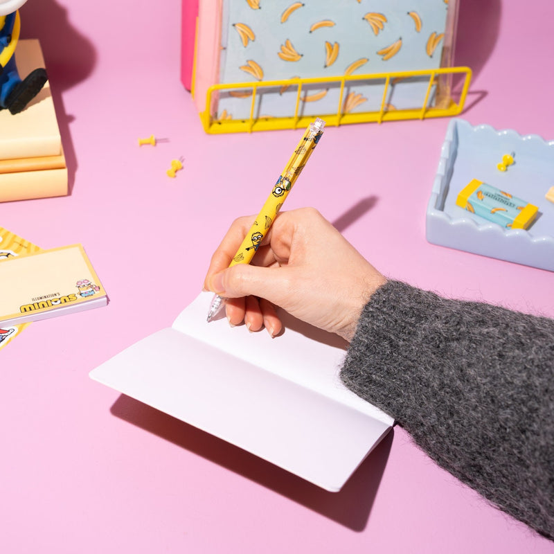 Minions Basic Stationery Set for School and Desk close up detail