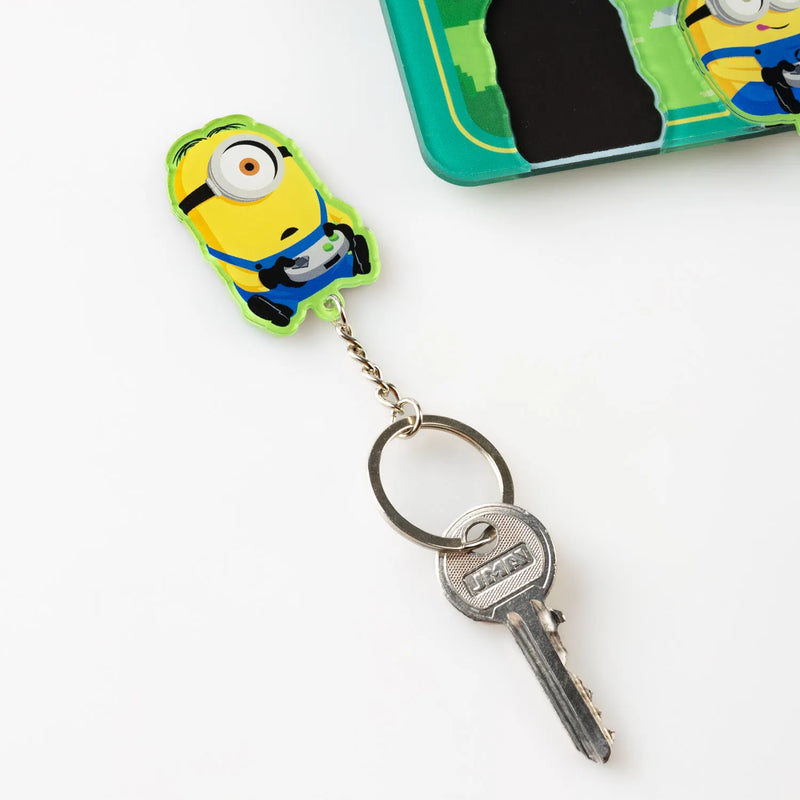 Minions Magnetic Wall Key Holder with 2 Keyrings side angle