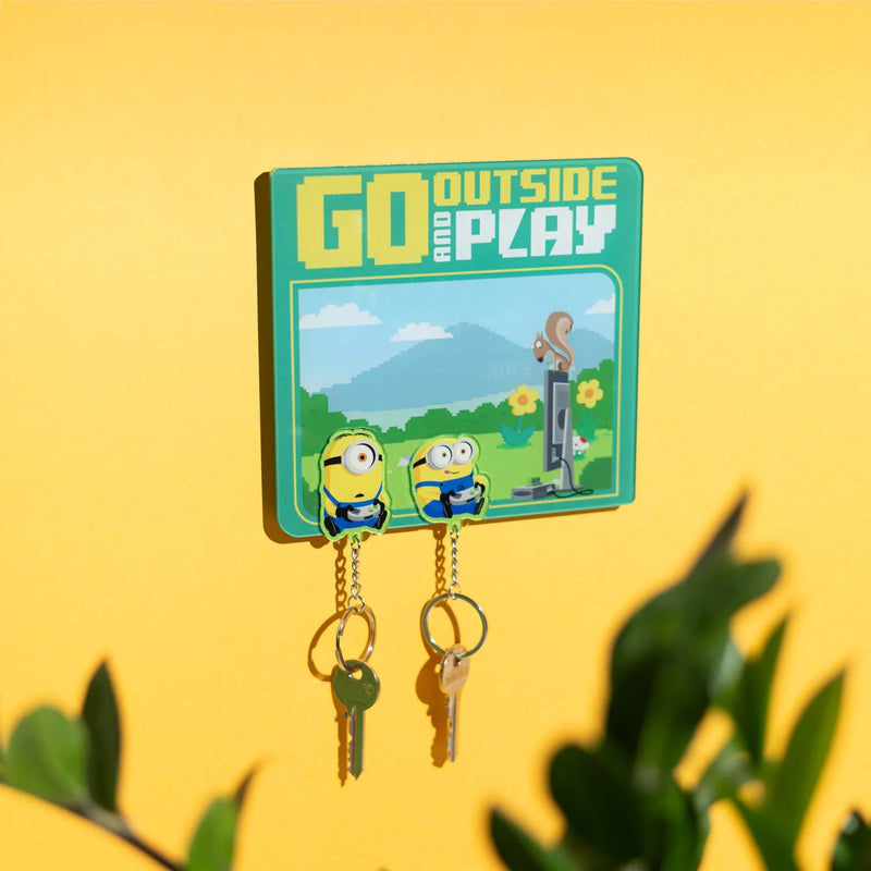 Minions Magnetic Wall Key Holder with 2 Keyrings packaging view