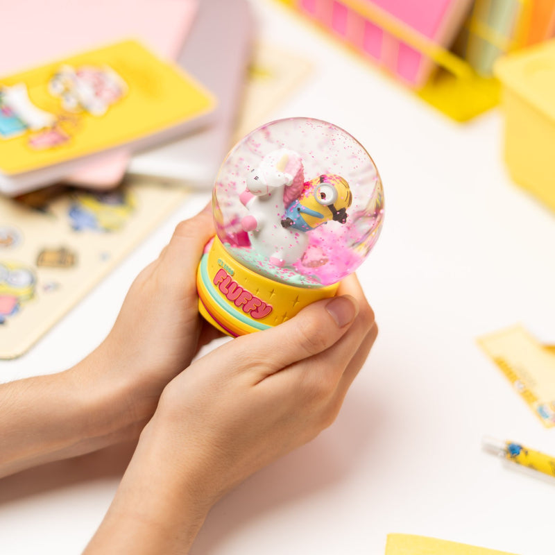 Minions Snow Globe in Hand-Painted Resin and Glass design detail