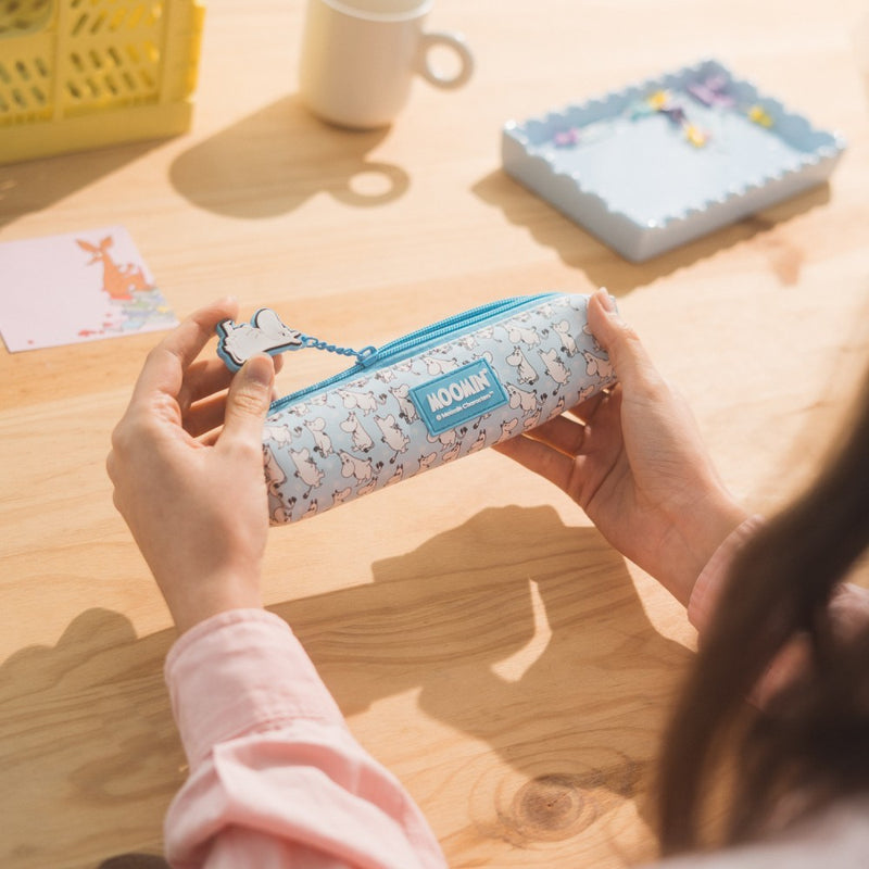 Moomin Pen and Pencil Case Set close up detail
