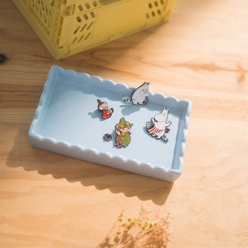 Moomin Set of 4 Pins side angle