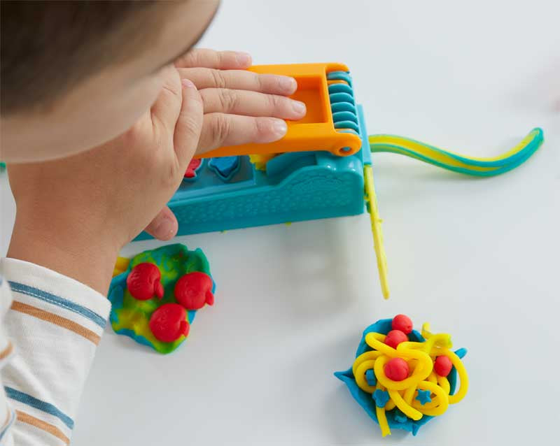 PLAY-DOH FUN FACTORY STARTER SET, additional view