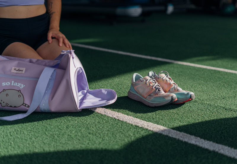 Pusheen Gym Bag packaging view