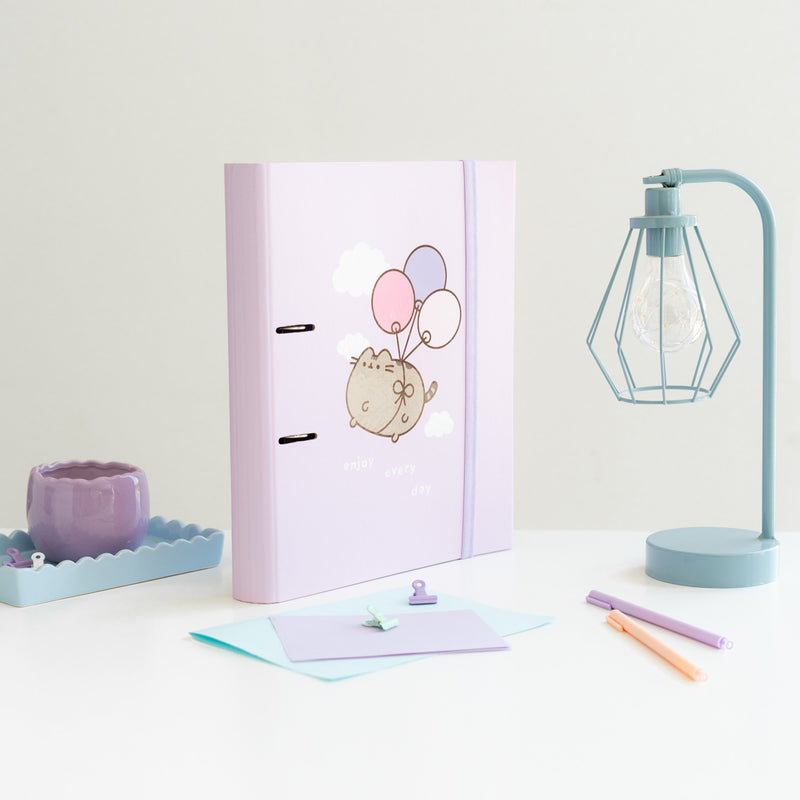 Pusheen Moments Premium Die-Cut 2 Ring Binder close up detail