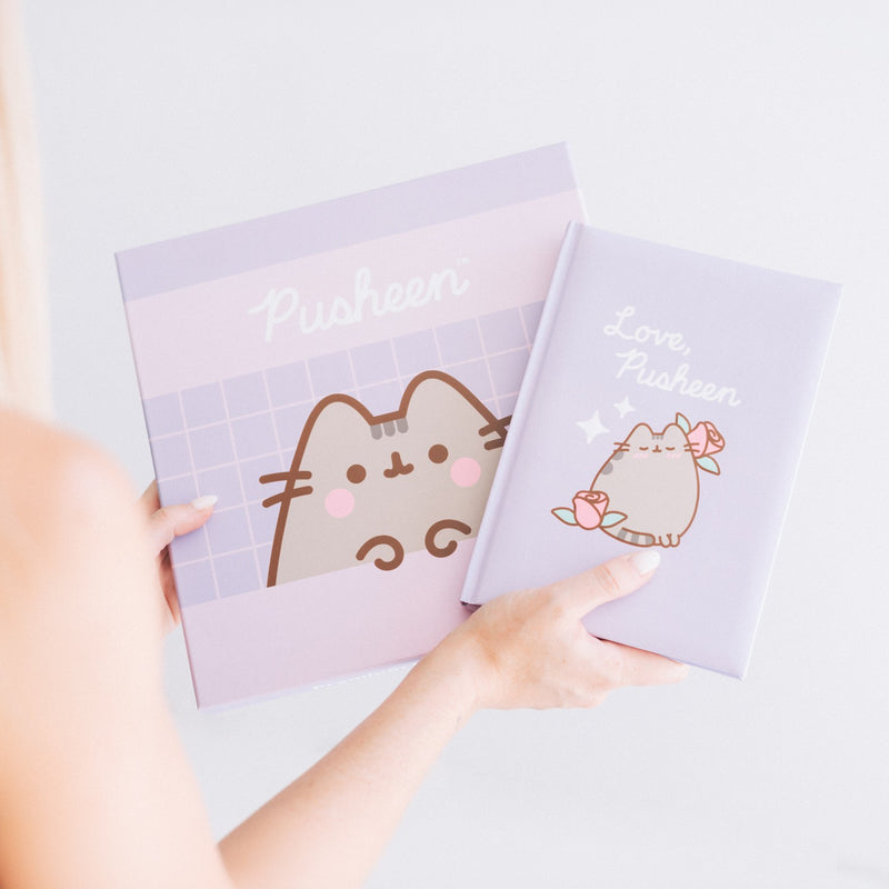 Pusheen Moments Premium A5 Notebook Set with Pen packaging view